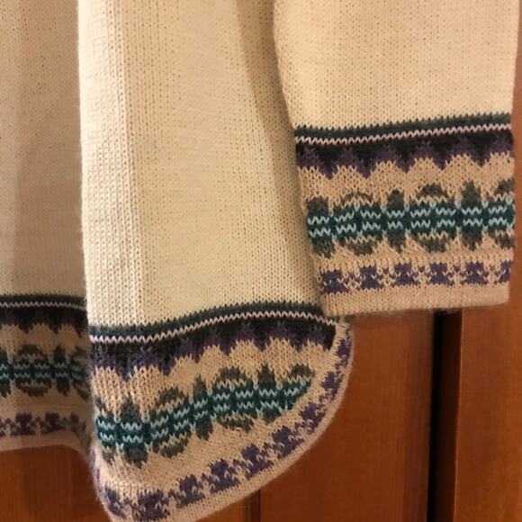 Alpaca sweater NWOT - Picture 2 of 7